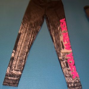Victoria Secret Sport ankle length leggings size small special edition